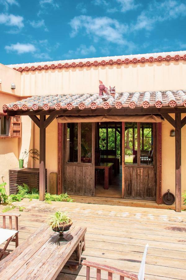 Somos Bed & Breakfast Kunigami Exterior photo